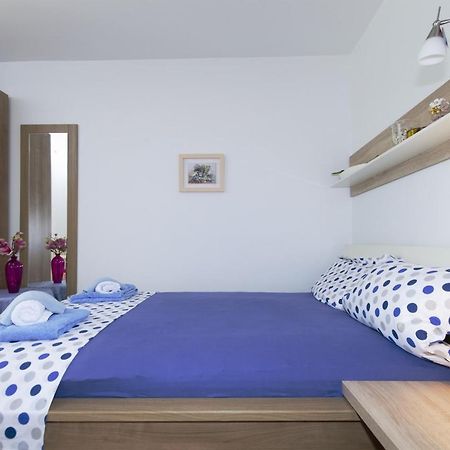 Apartment Zovko Макарска Екстериор снимка