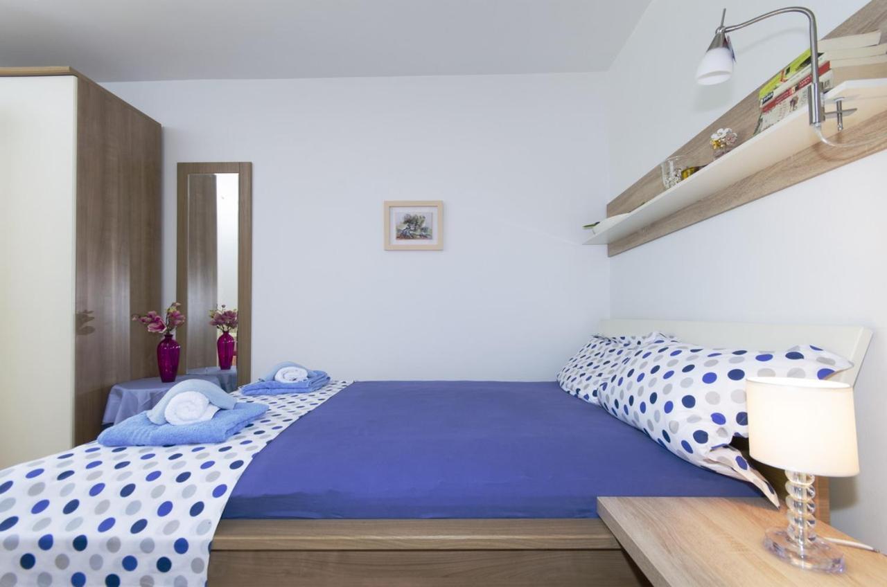 Apartment Zovko Макарска Екстериор снимка