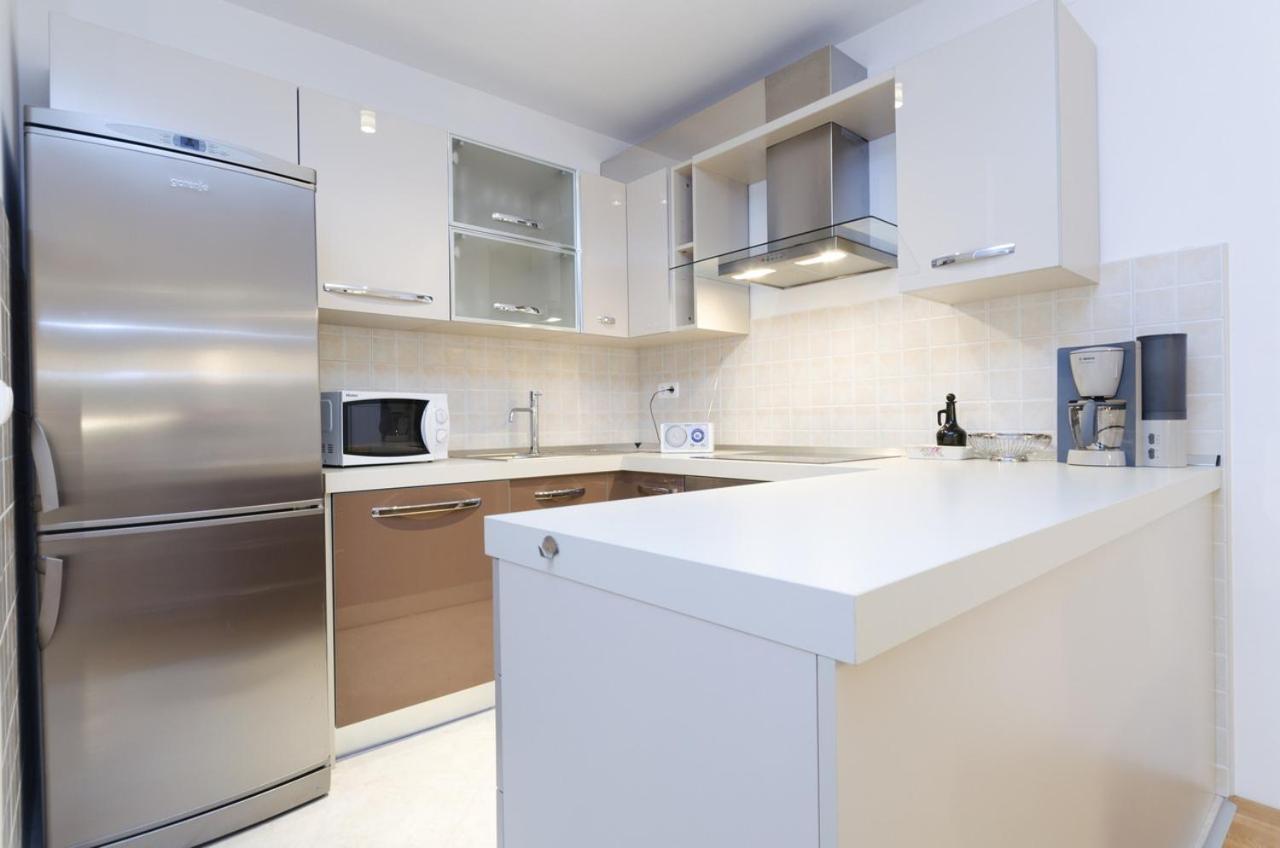 Apartment Zovko Макарска Екстериор снимка