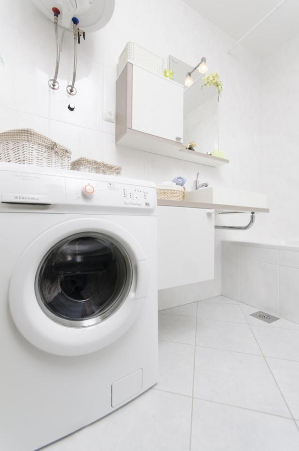 Apartment Zovko Макарска Екстериор снимка