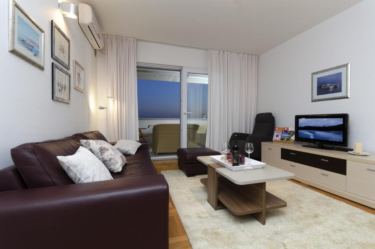 Apartment Zovko Макарска Екстериор снимка