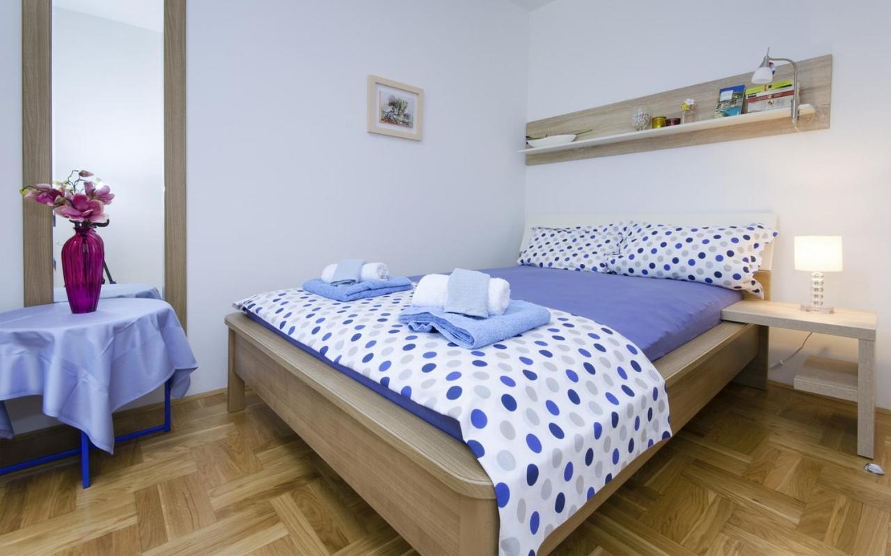 Apartment Zovko Макарска Екстериор снимка